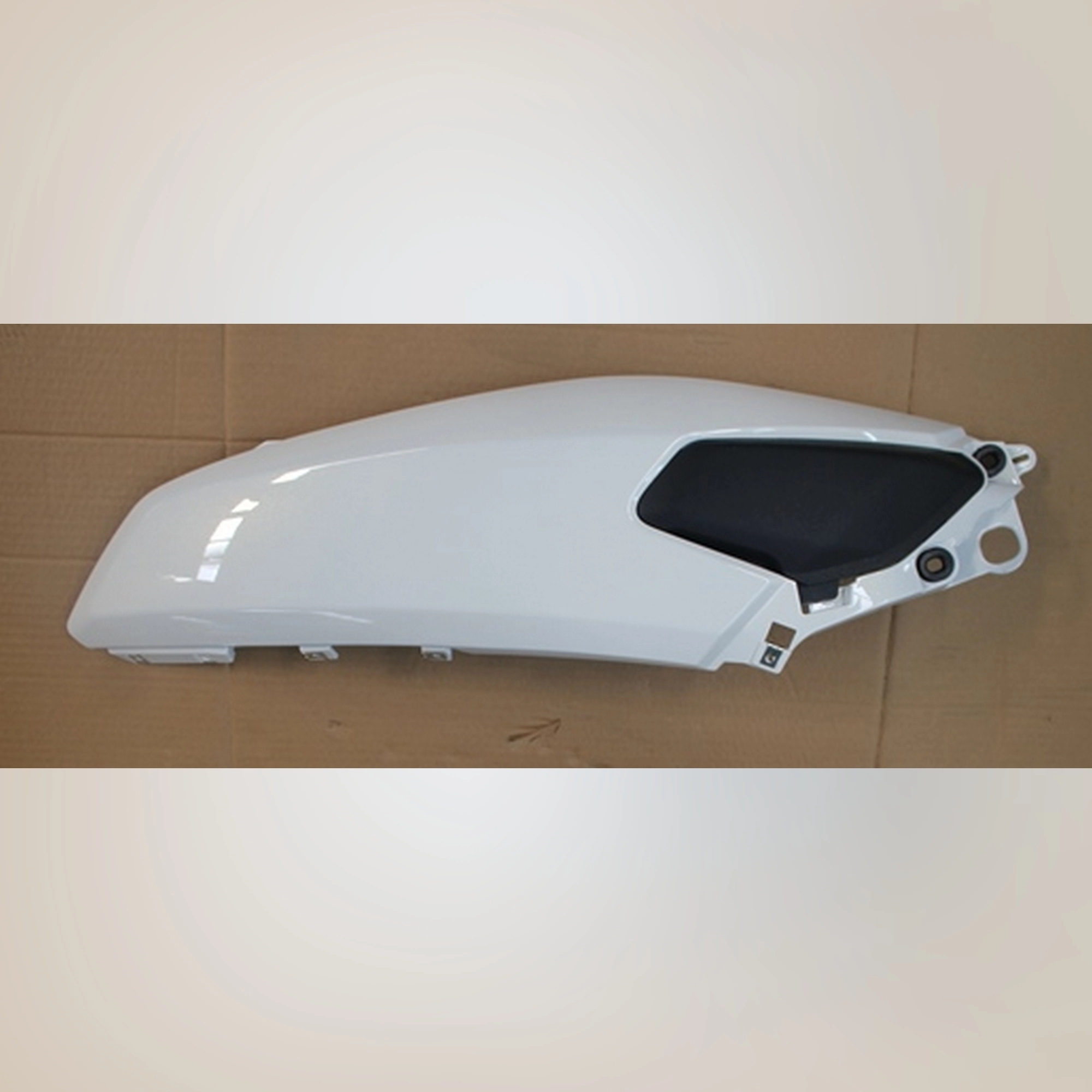 ARORA MAX-T SAĞ KORUMA LEVHASI BEYAZ #MAX-T 159